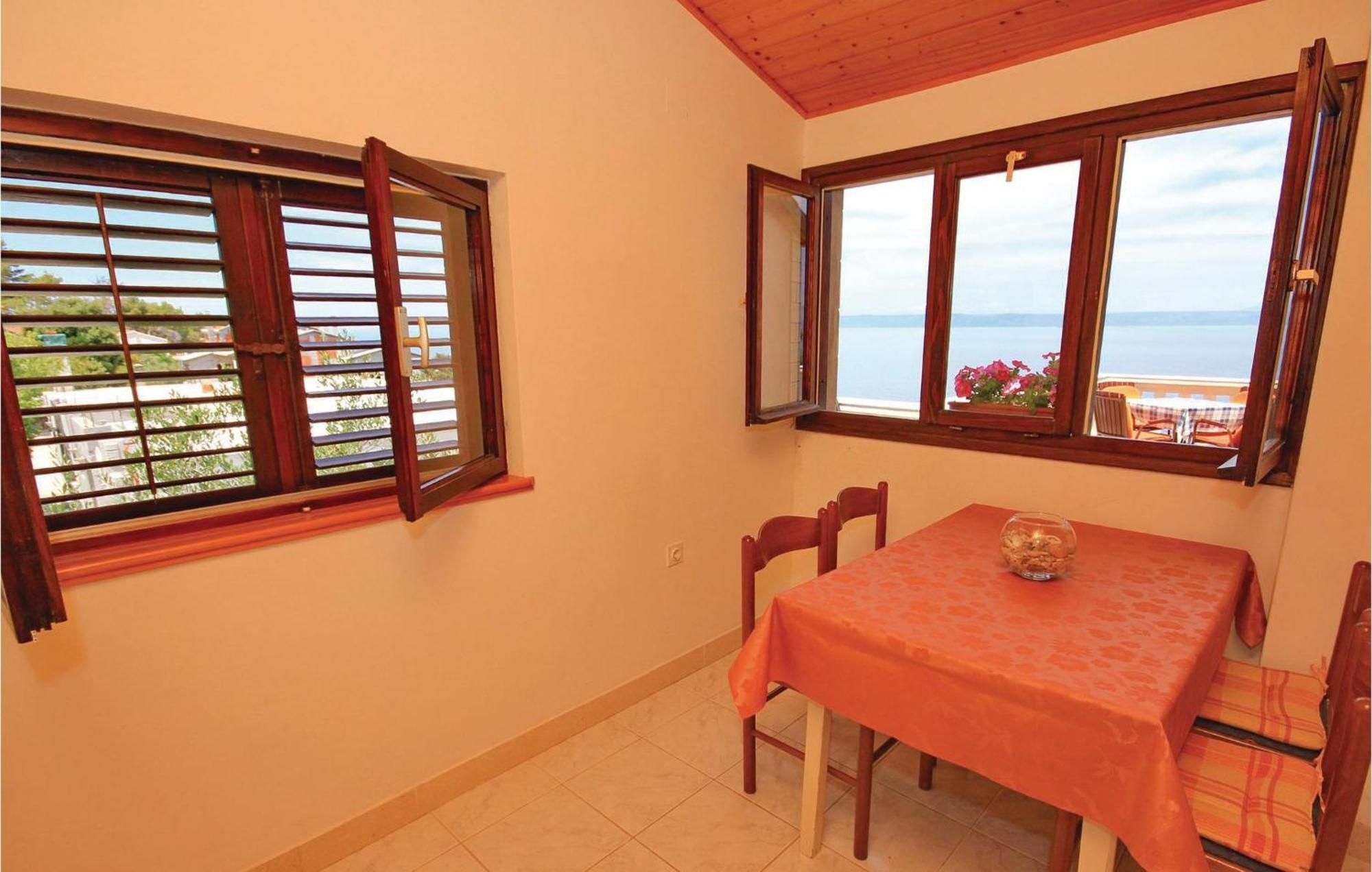 Gorgeous Apartment In Prigradica With Kitchen מראה חיצוני תמונה