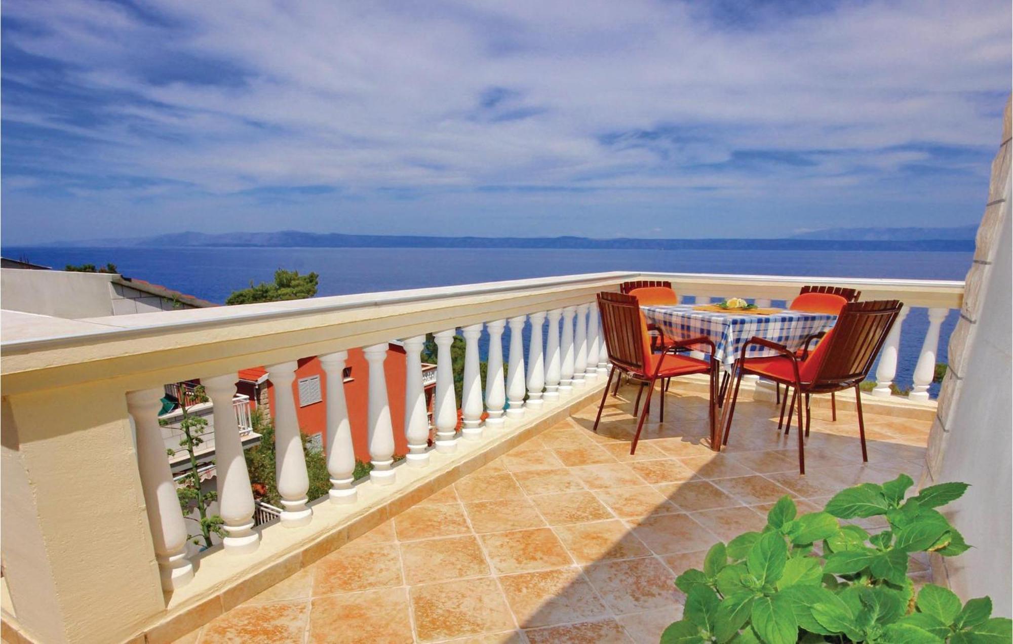 Gorgeous Apartment In Prigradica With Kitchen מראה חיצוני תמונה